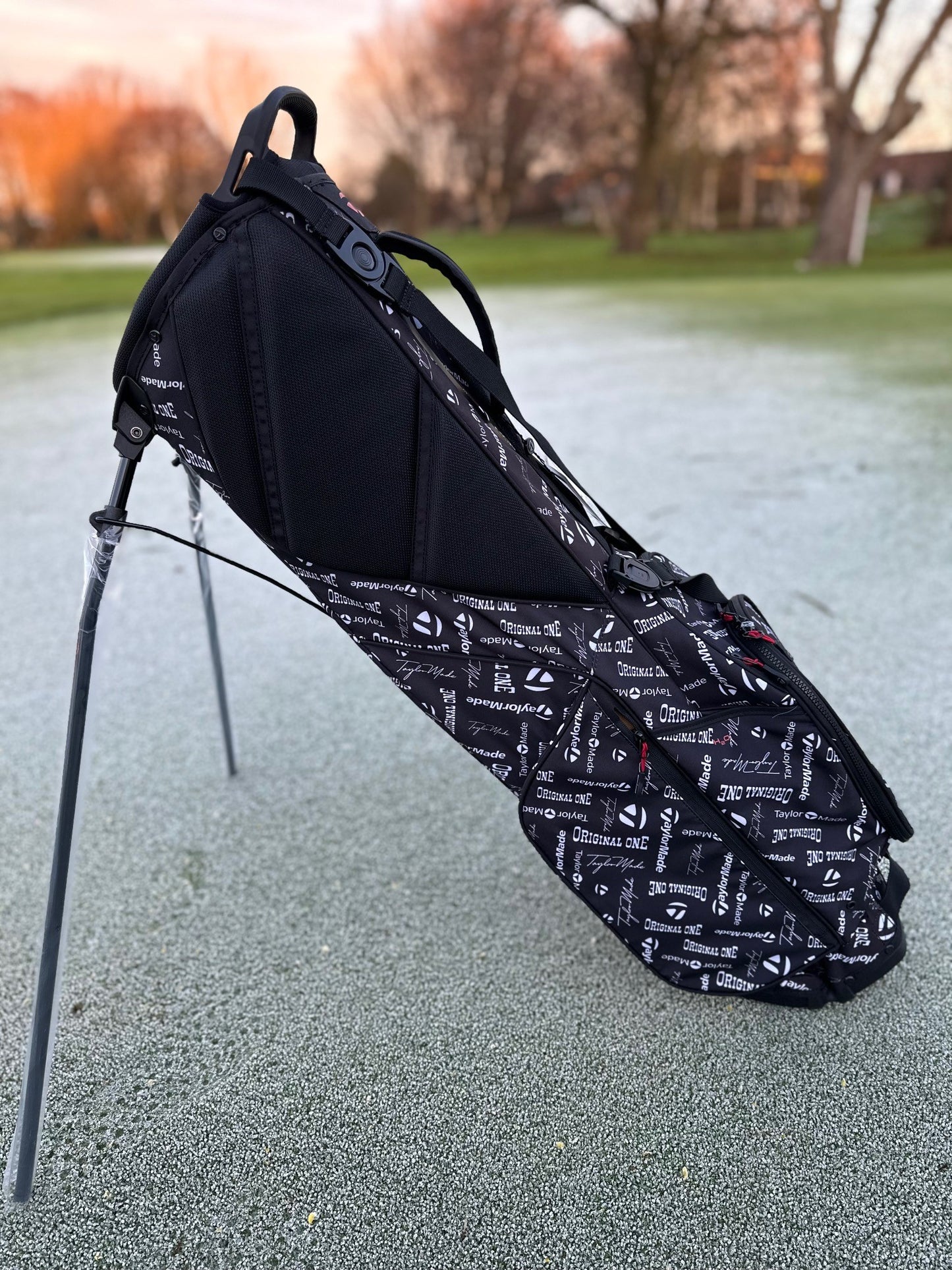 Taylormade Flex Tech Lite "ICON" Stand Bag Raffle